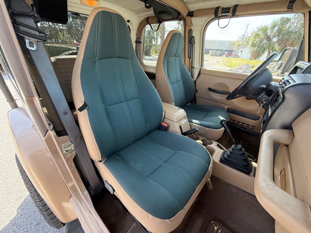 1999 Jeep Wrangler Image 15