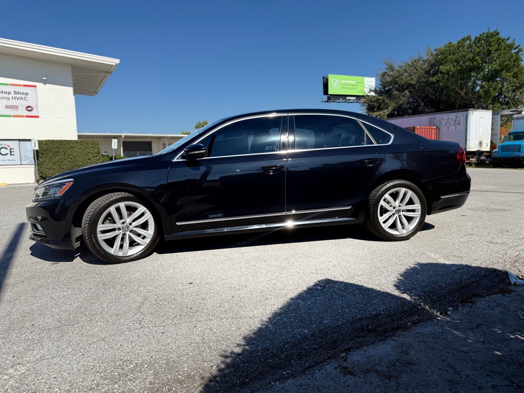 2017 Volkswagen Passat Image 3