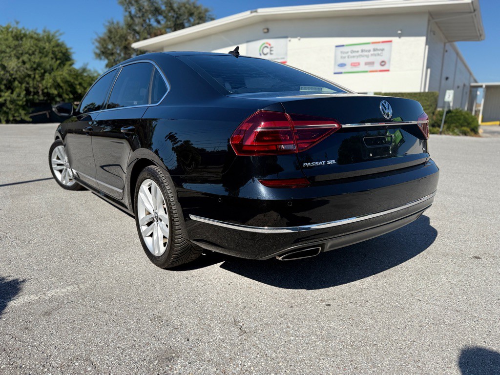 2017 Volkswagen Passat Image 4