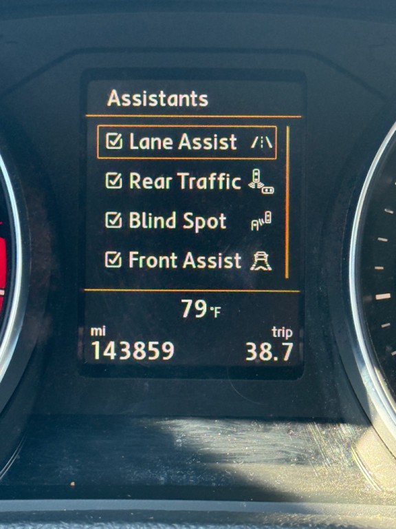 2017 Volkswagen Passat Image 22