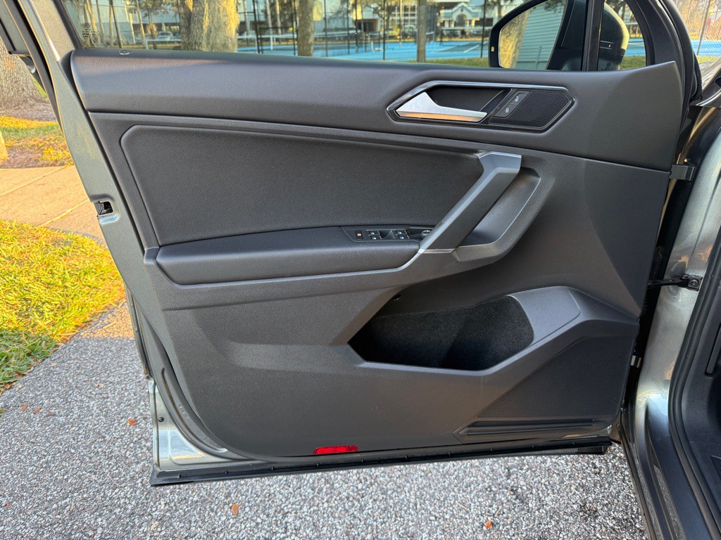 2018 Volkswagen Tiguan Image 12