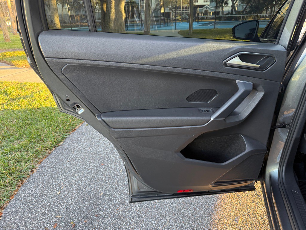 2018 Volkswagen Tiguan Image 16