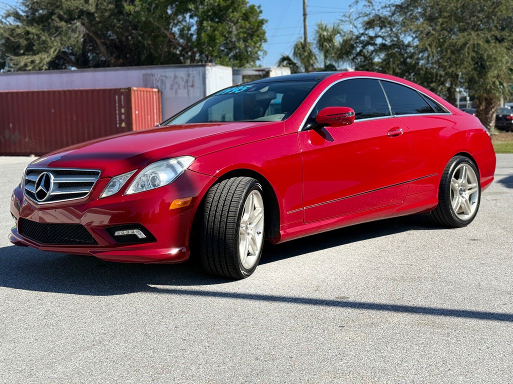 2010 Mercedes-Benz E-Class Image 2