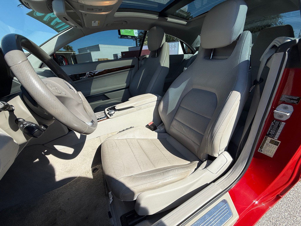 2010 Mercedes-Benz E-Class Image 10