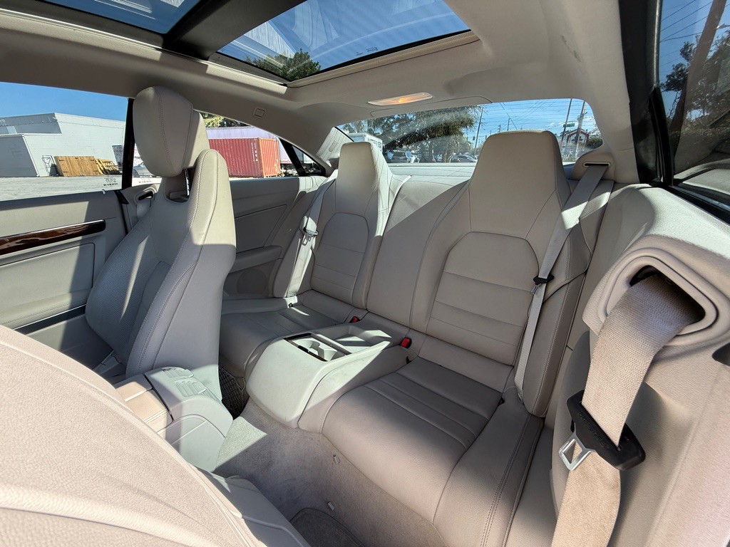 2010 Mercedes-Benz E-Class Image 13