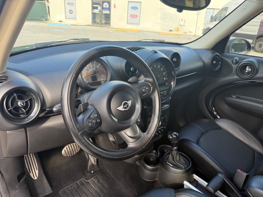 2016 MINI Cooper Image 10