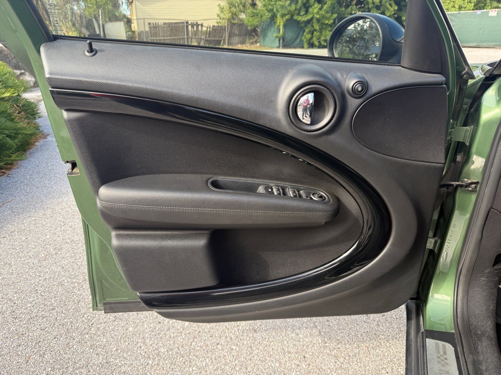 2016 MINI Cooper Image 11