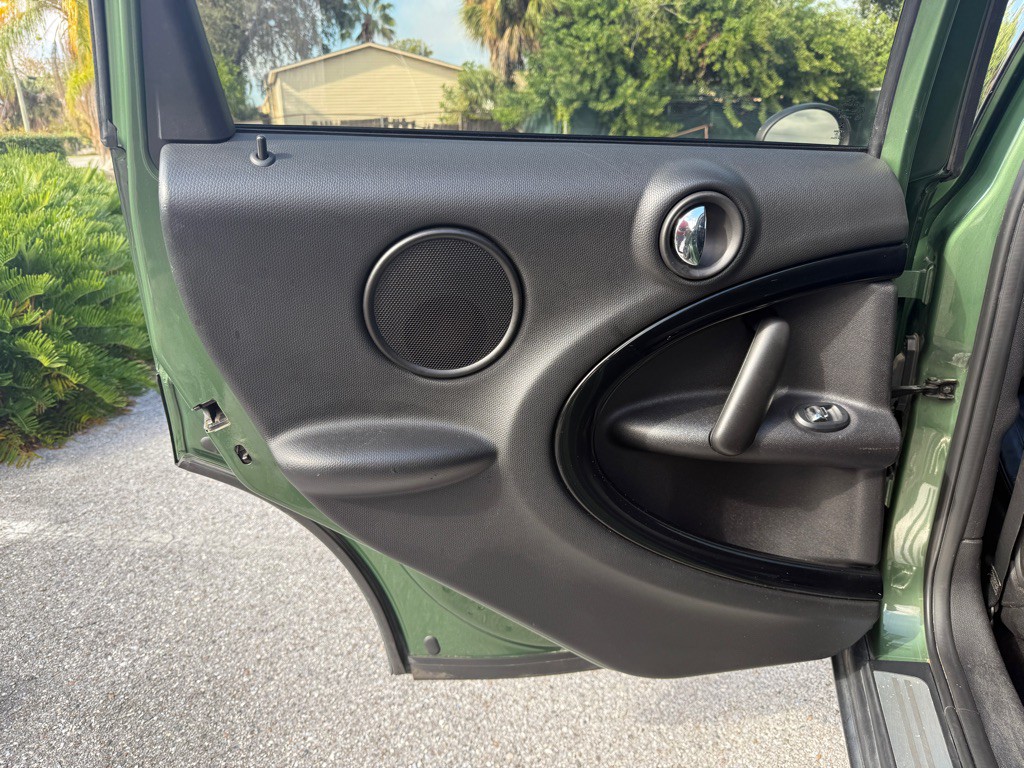 2016 MINI Cooper Image 14