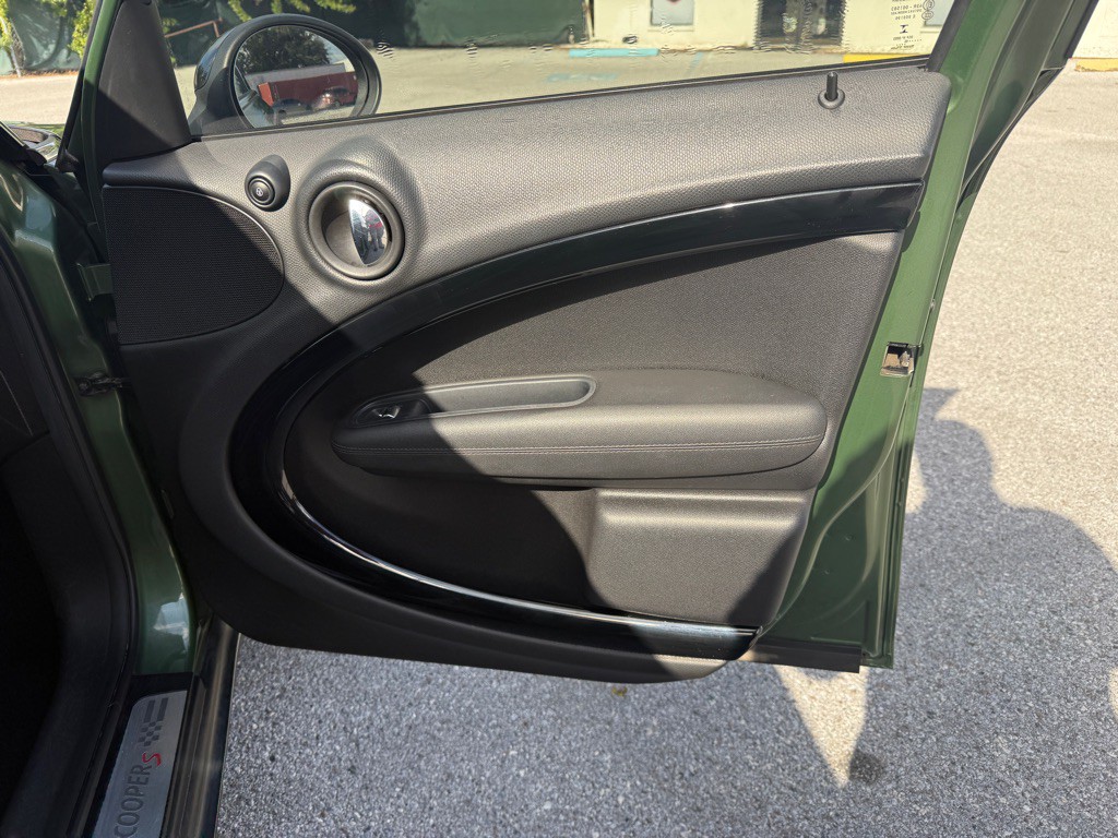 2016 MINI Cooper Image 20