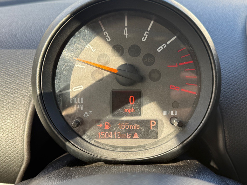 2016 MINI Cooper Image 21