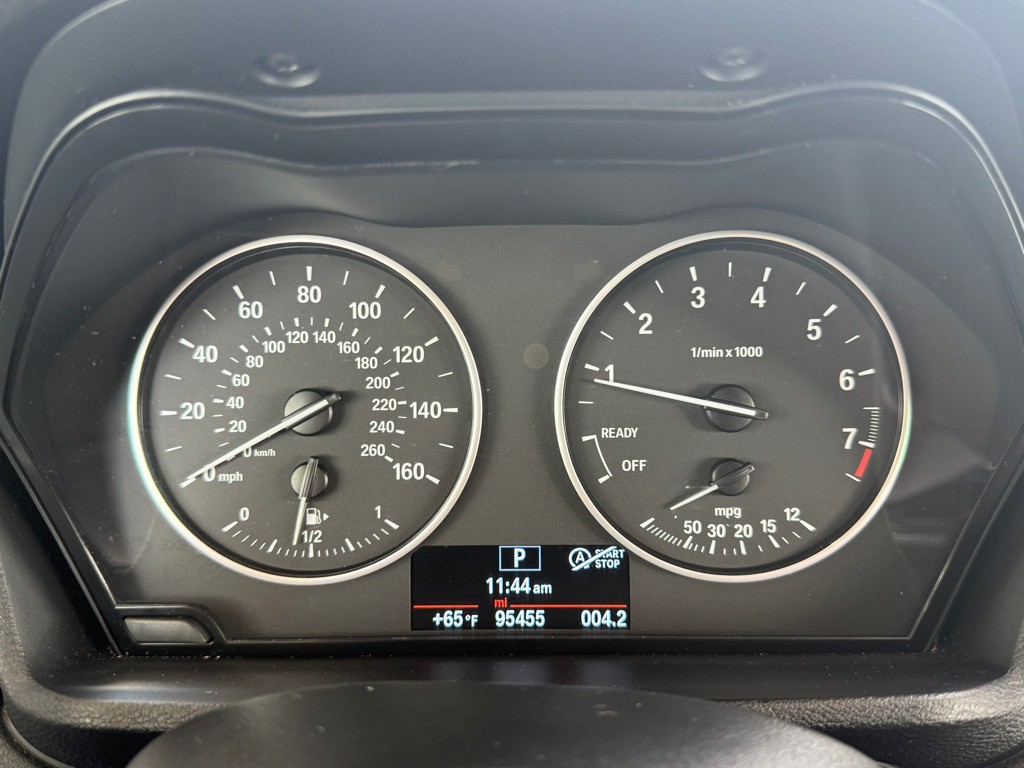 2016 MINI Cooper Image 23