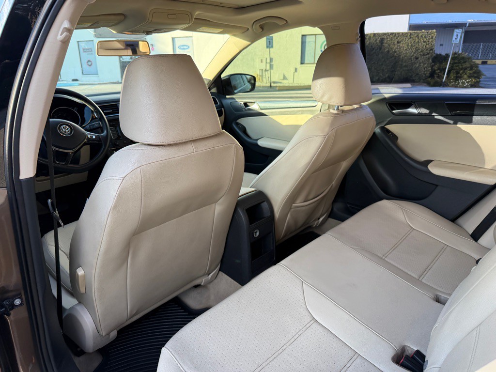 2015 Volkswagen Jetta Image 14
