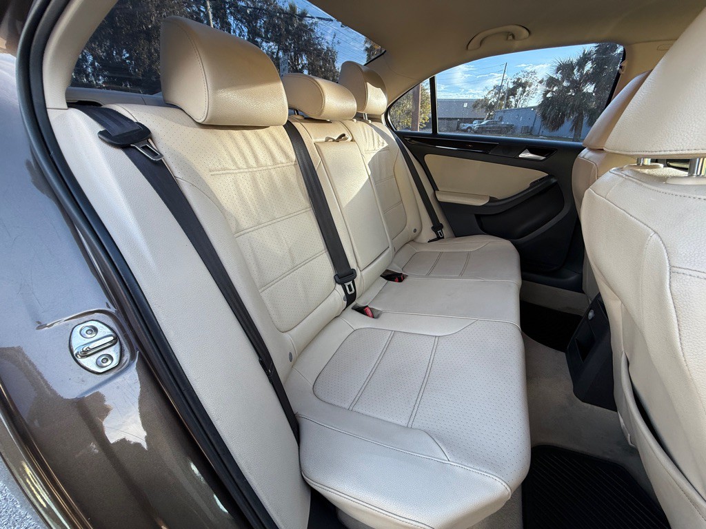 2015 Volkswagen Jetta Image 17