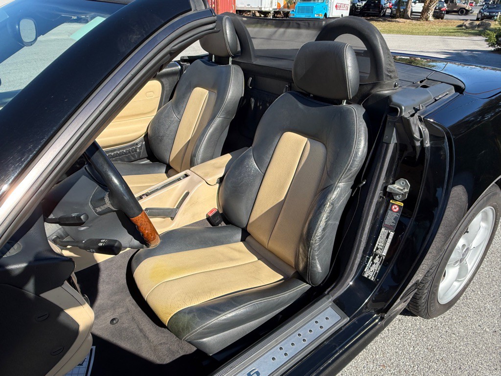 2003 Mercedes-Benz SLK-Class Image 9