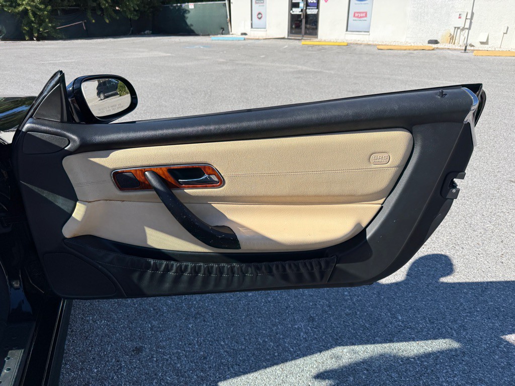 2003 Mercedes-Benz SLK-Class Image 13