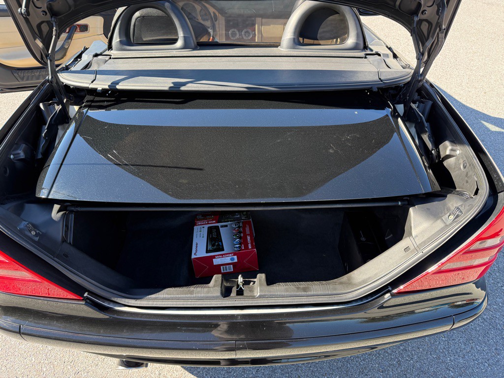 2003 Mercedes-Benz SLK-Class Image 14