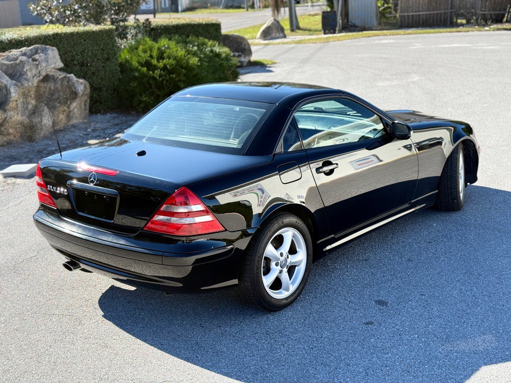 2003 Mercedes-Benz SLK-Class Image 18