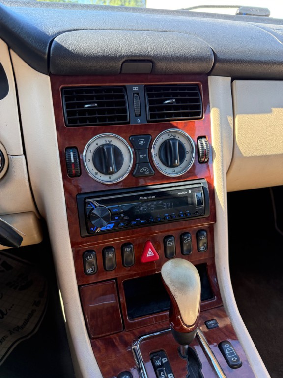 2003 Mercedes-Benz SLK-Class Image 20