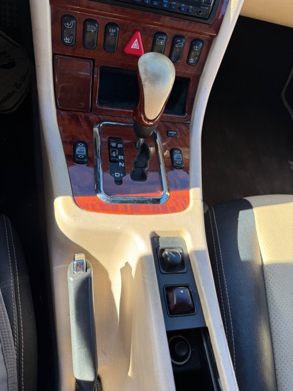 2003 Mercedes-Benz SLK-Class Image 21