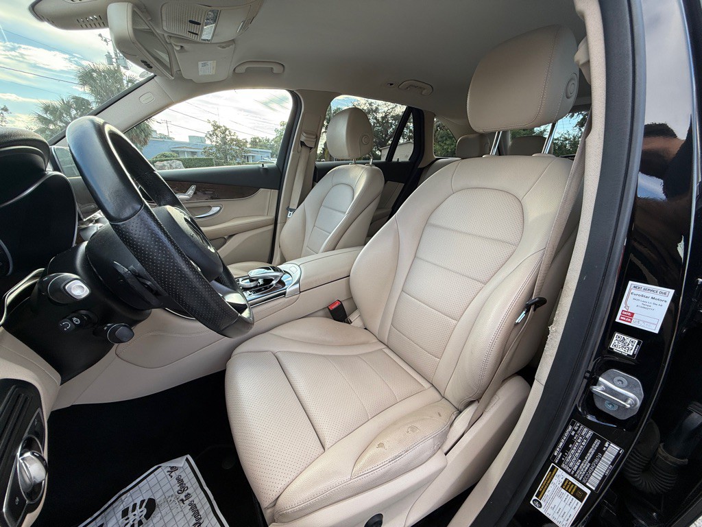 2016 Mercedes-Benz GLC-Class Image 8