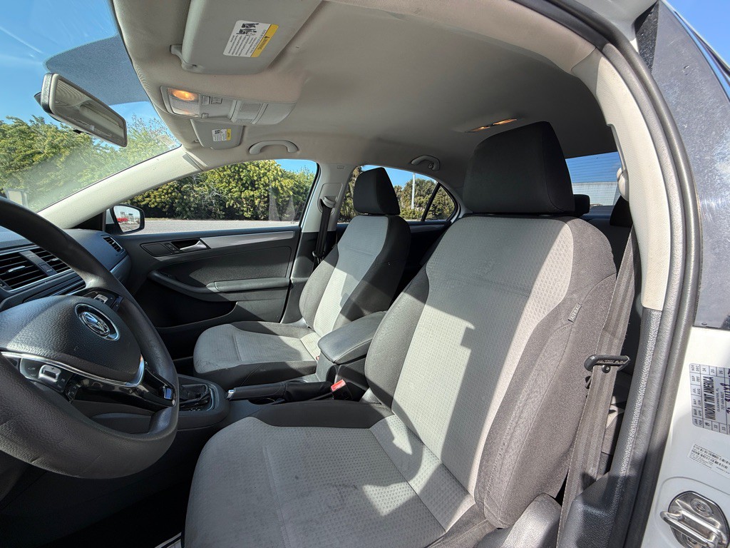 2017 Volkswagen Jetta Image 7