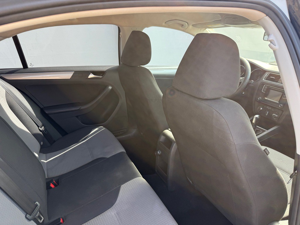 2017 Volkswagen Jetta Image 15