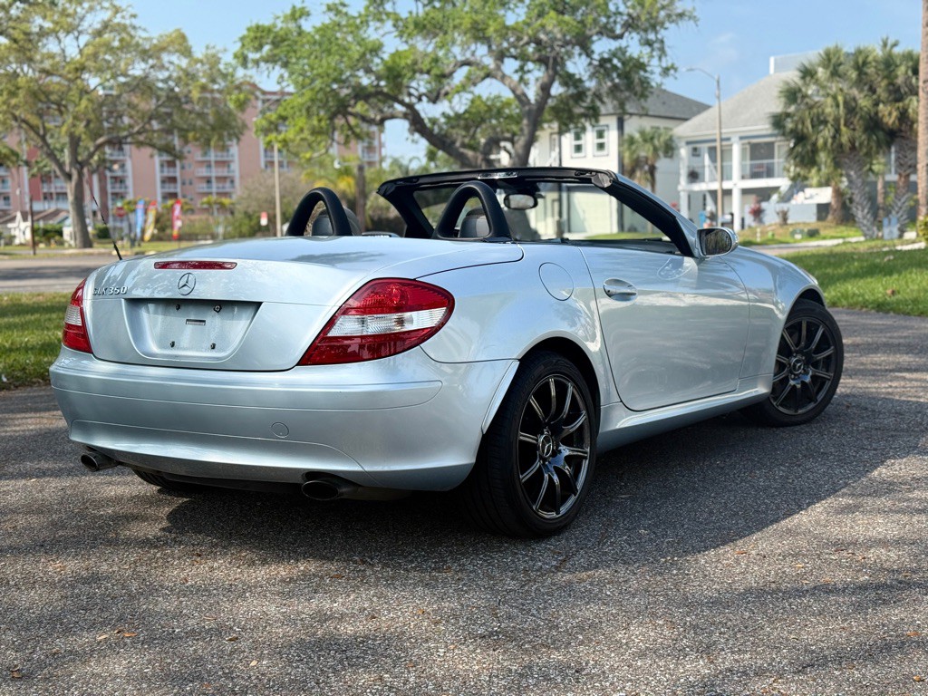 2005 Mercedes-Benz SLK-Class Image 6