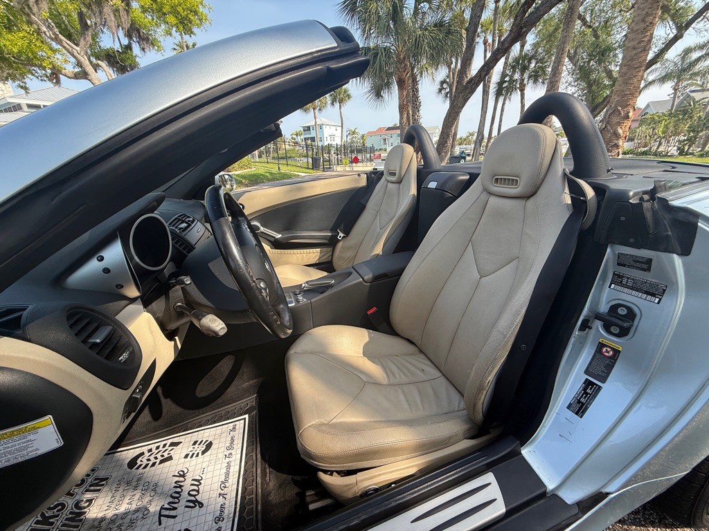 2005 Mercedes-Benz SLK-Class Image 10