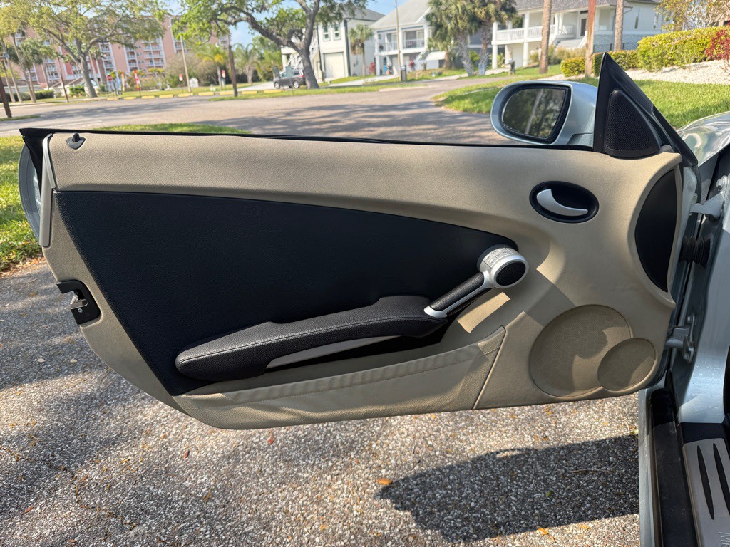 2005 Mercedes-Benz SLK-Class Image 12