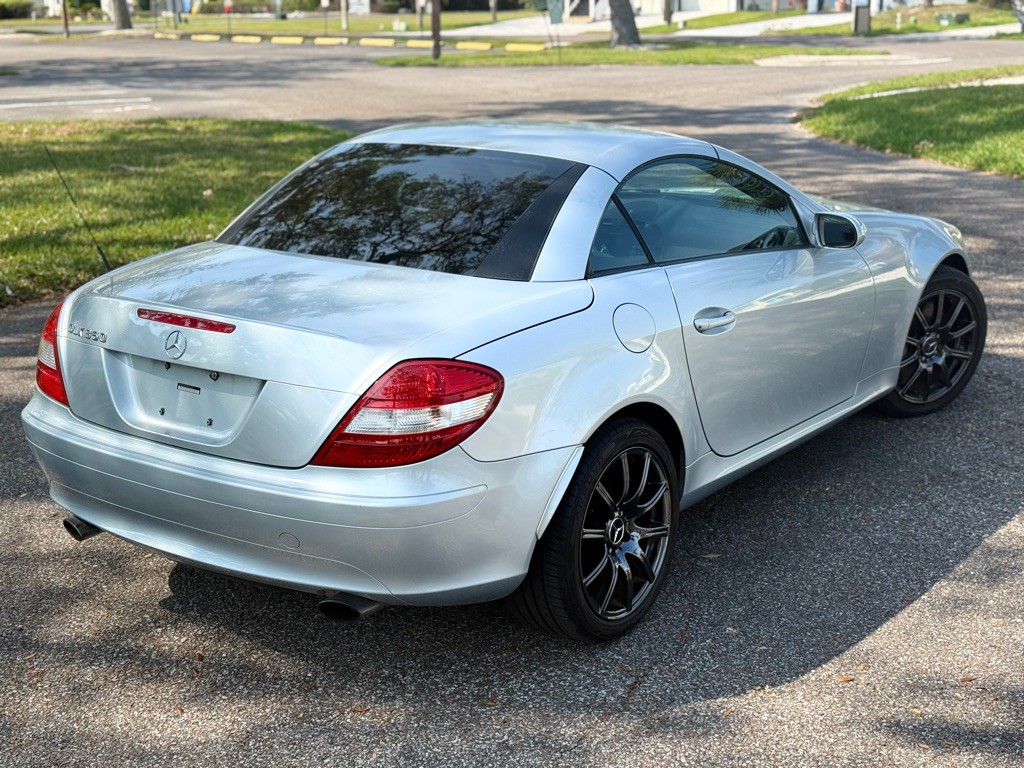2005 Mercedes-Benz SLK-Class Image 18