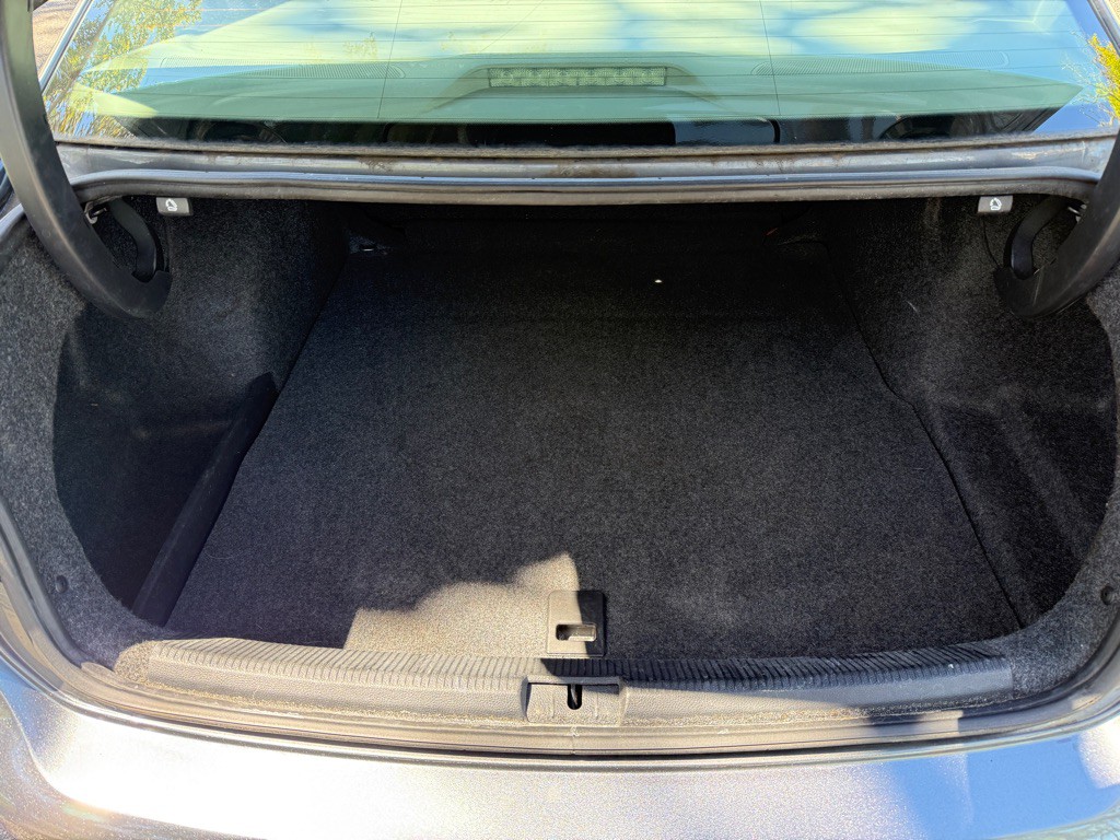 2013 Volkswagen Passat Image 16