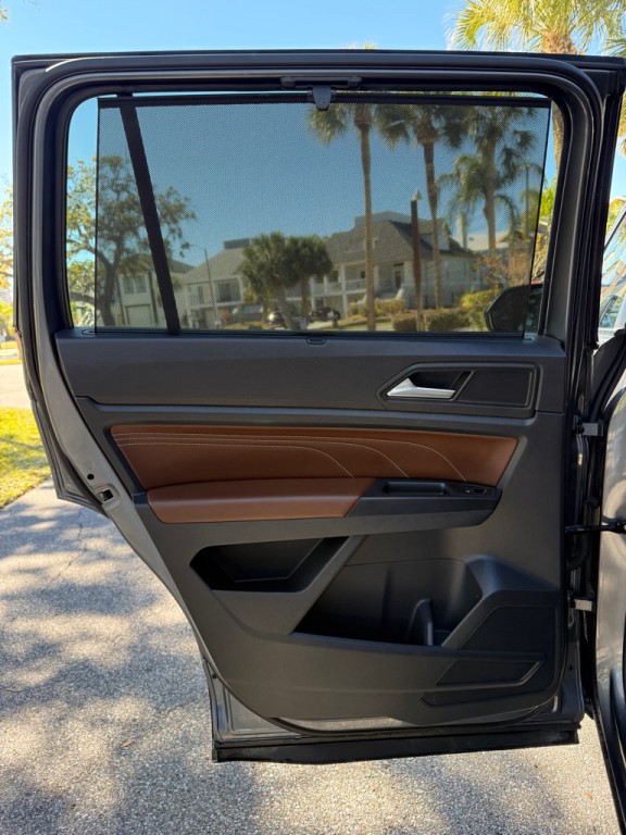 2021 Volkswagen Atlas Image 17