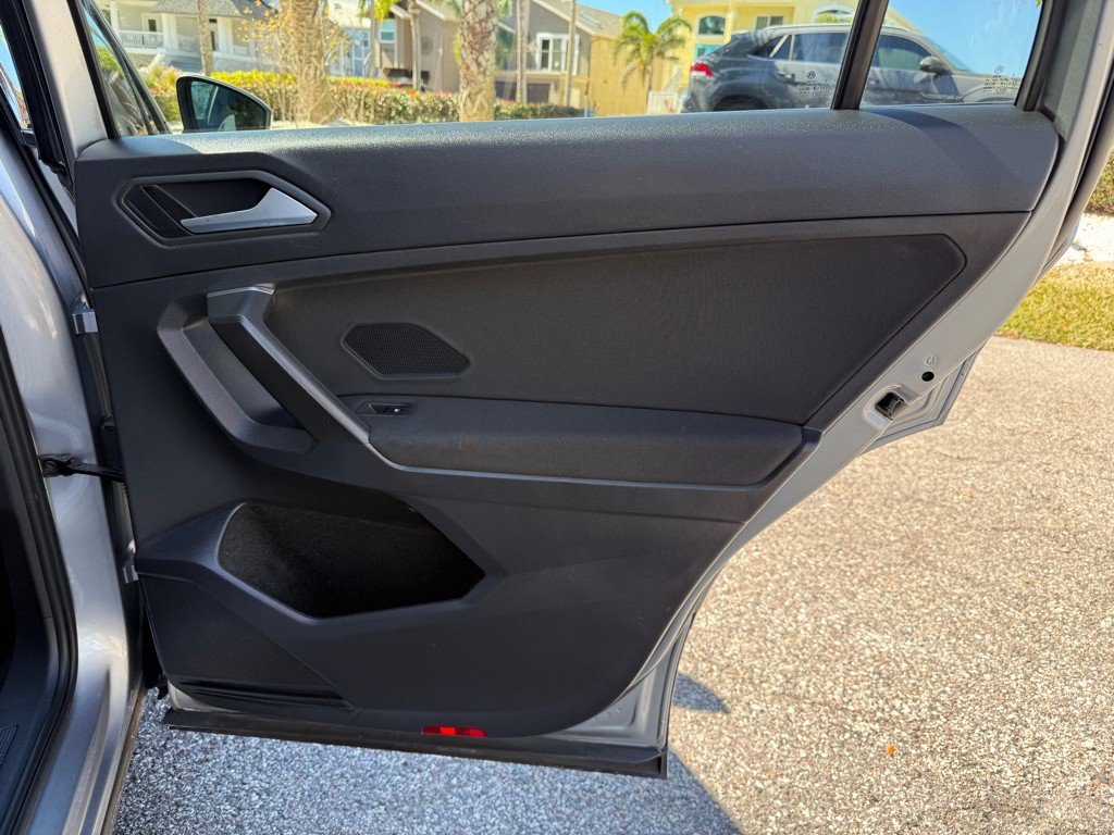 2021 Volkswagen Tiguan Image 17