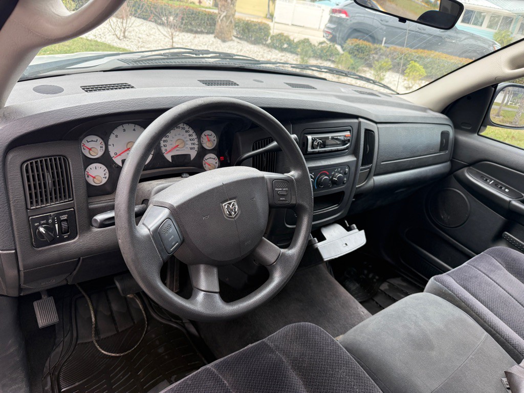 2005 Dodge Ram 1500 Image 10