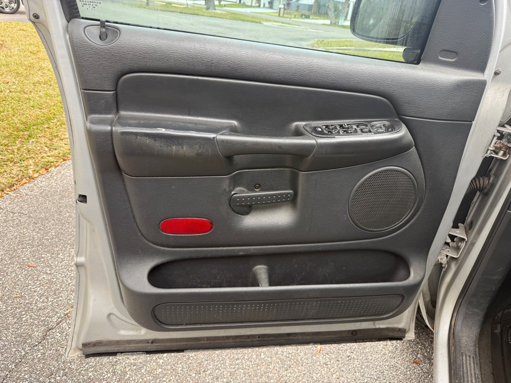 2005 Dodge Ram 1500 Image 11