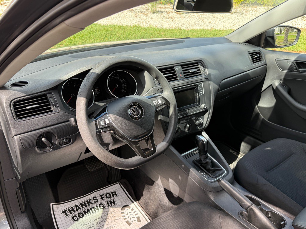 2016 Volkswagen Jetta Image 10