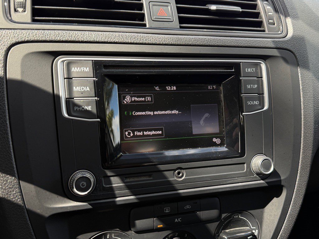 2016 Volkswagen Jetta Image 22