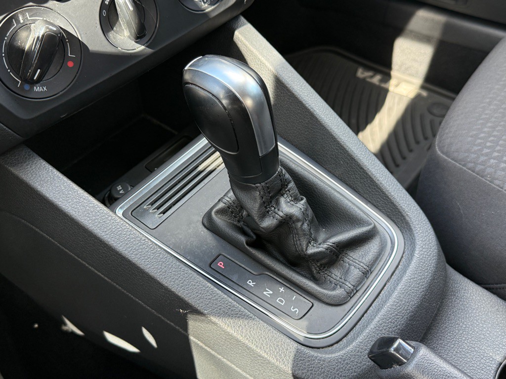 2016 Volkswagen Jetta Image 23