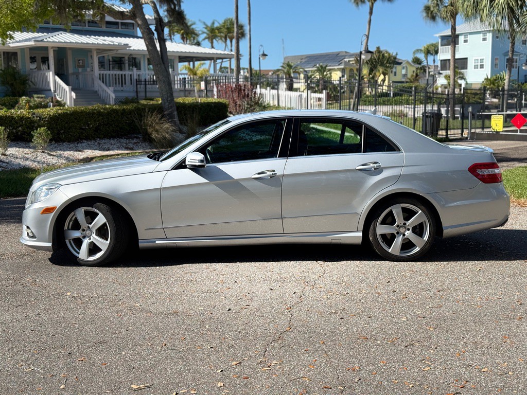 2011 Mercedes-Benz E-Class Image 2