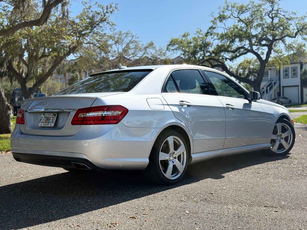 2011 Mercedes-Benz E-Class Image 5