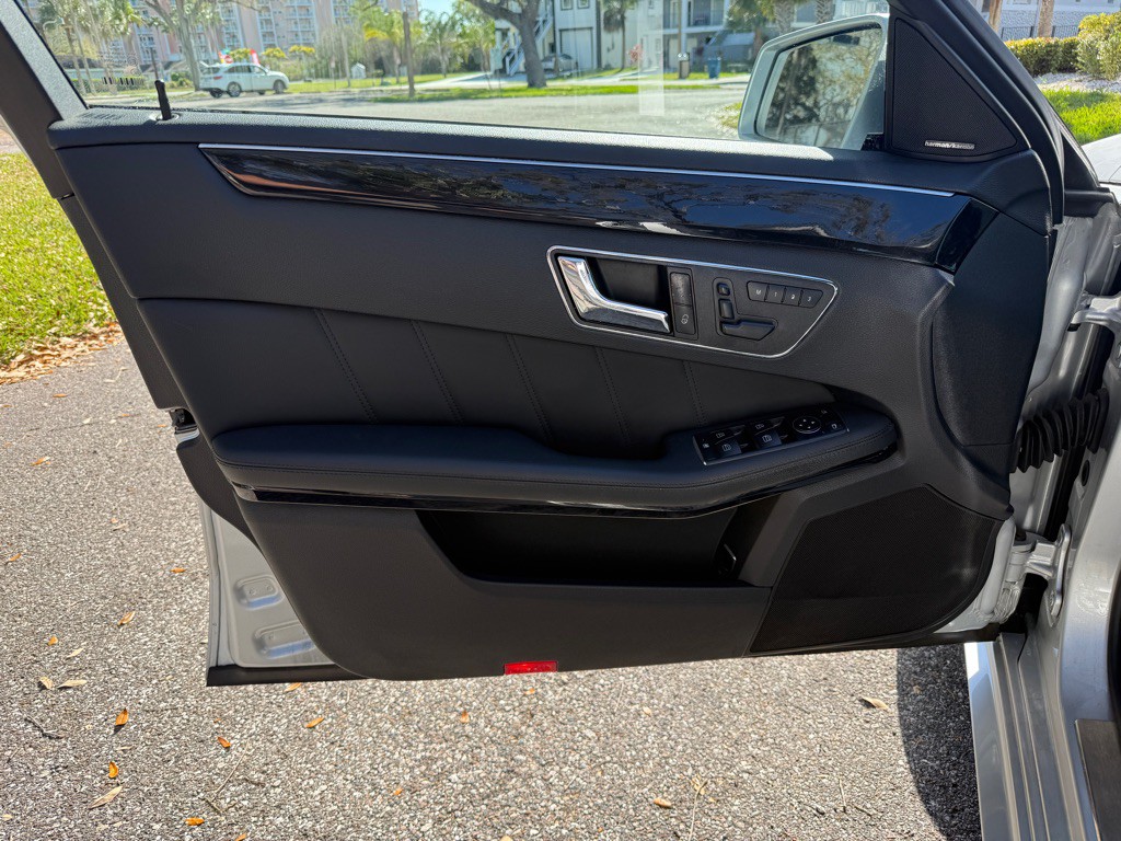 2011 Mercedes-Benz E-Class Image 12