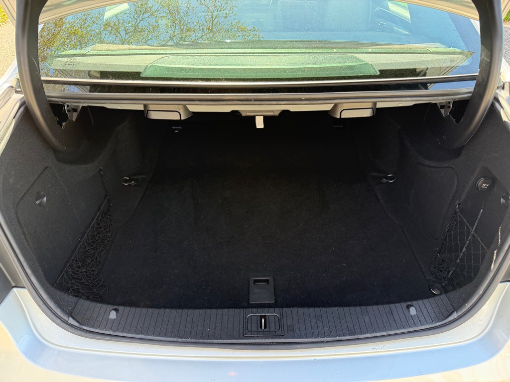 2011 Mercedes-Benz E-Class Image 16