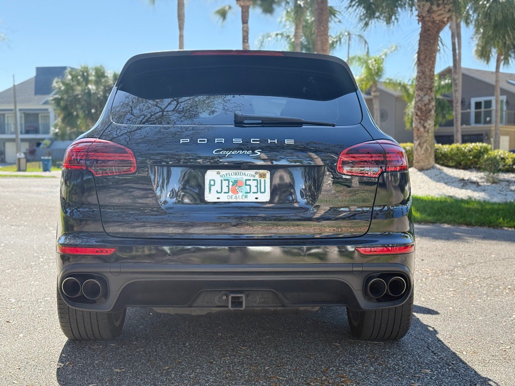 2016 Porsche Cayenne Image 4