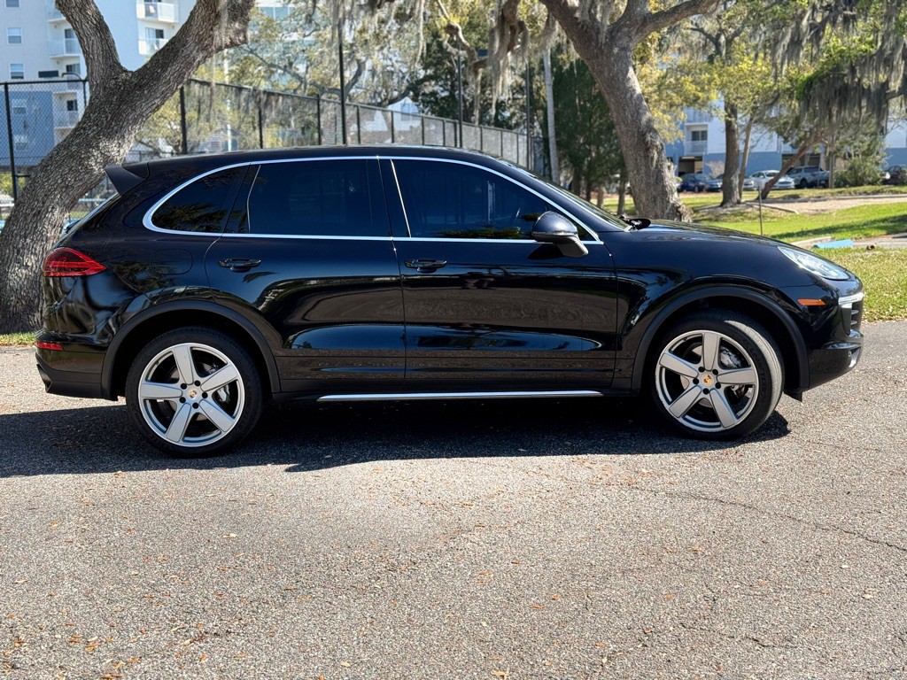 2016 Porsche Cayenne Image 6
