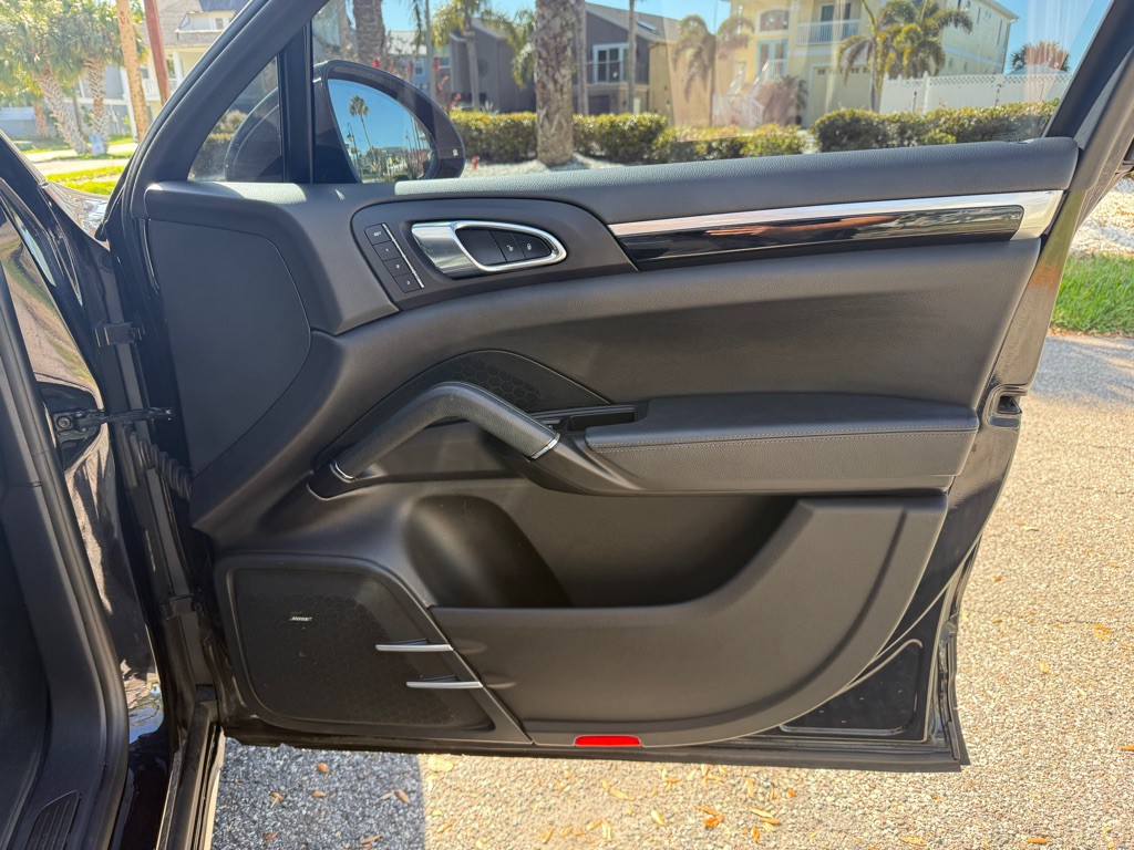 2016 Porsche Cayenne Image 20
