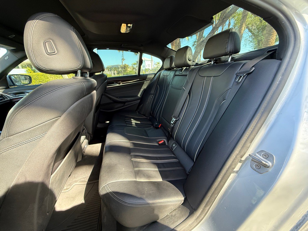 2019 BMW 5 Series Image 12