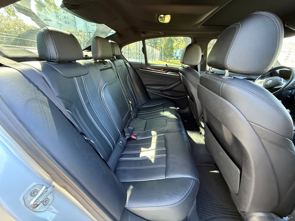 2019 BMW 5 Series Image 16