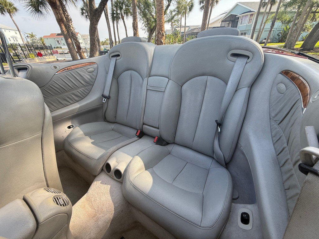 2004 Mercedes-Benz CLK-Class Image 14