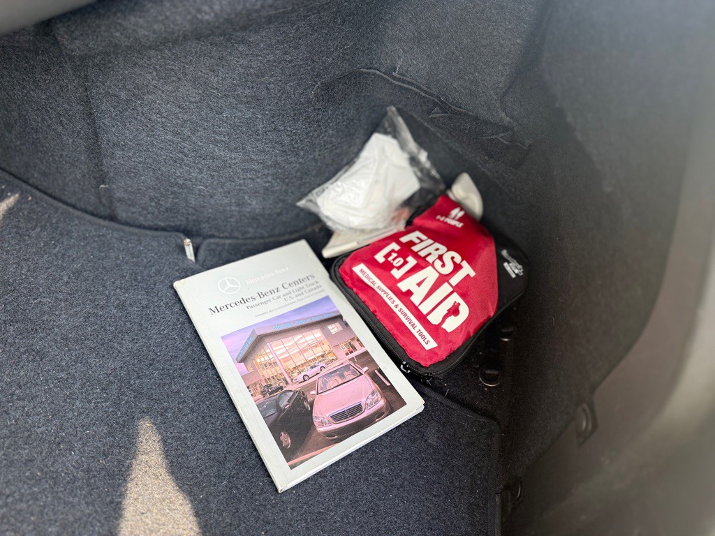 2004 Mercedes-Benz CLK-Class Image 20