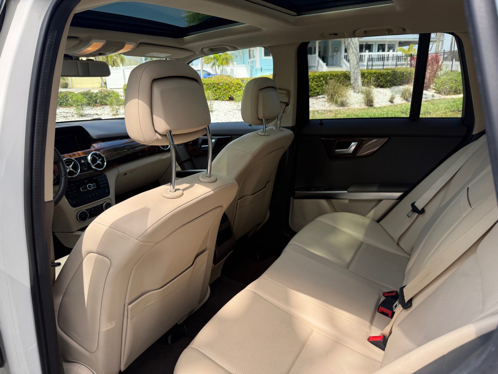 2015 Mercedes-Benz GLK-Class Image 14